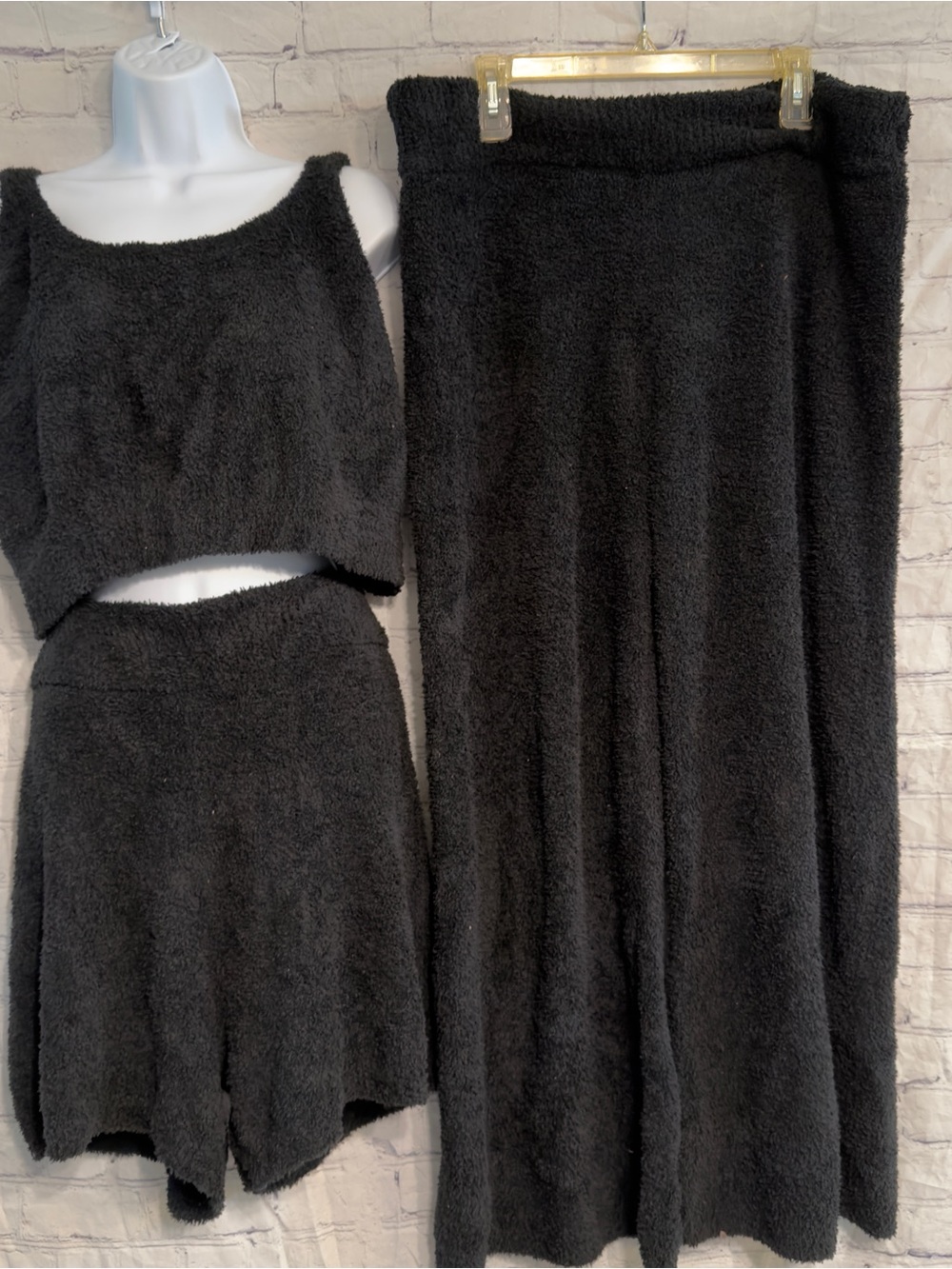stars above Black Plush Loungewear Set Tank, Shorts & pants